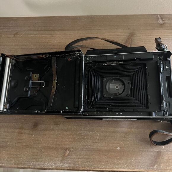 Polaroid Land Camera Automatic 100 Vintage 1960s prop - Picture 12 of 12